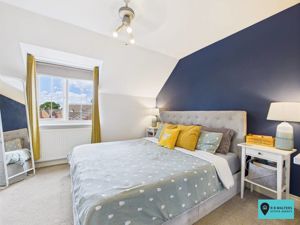 Bedroom- click for photo gallery